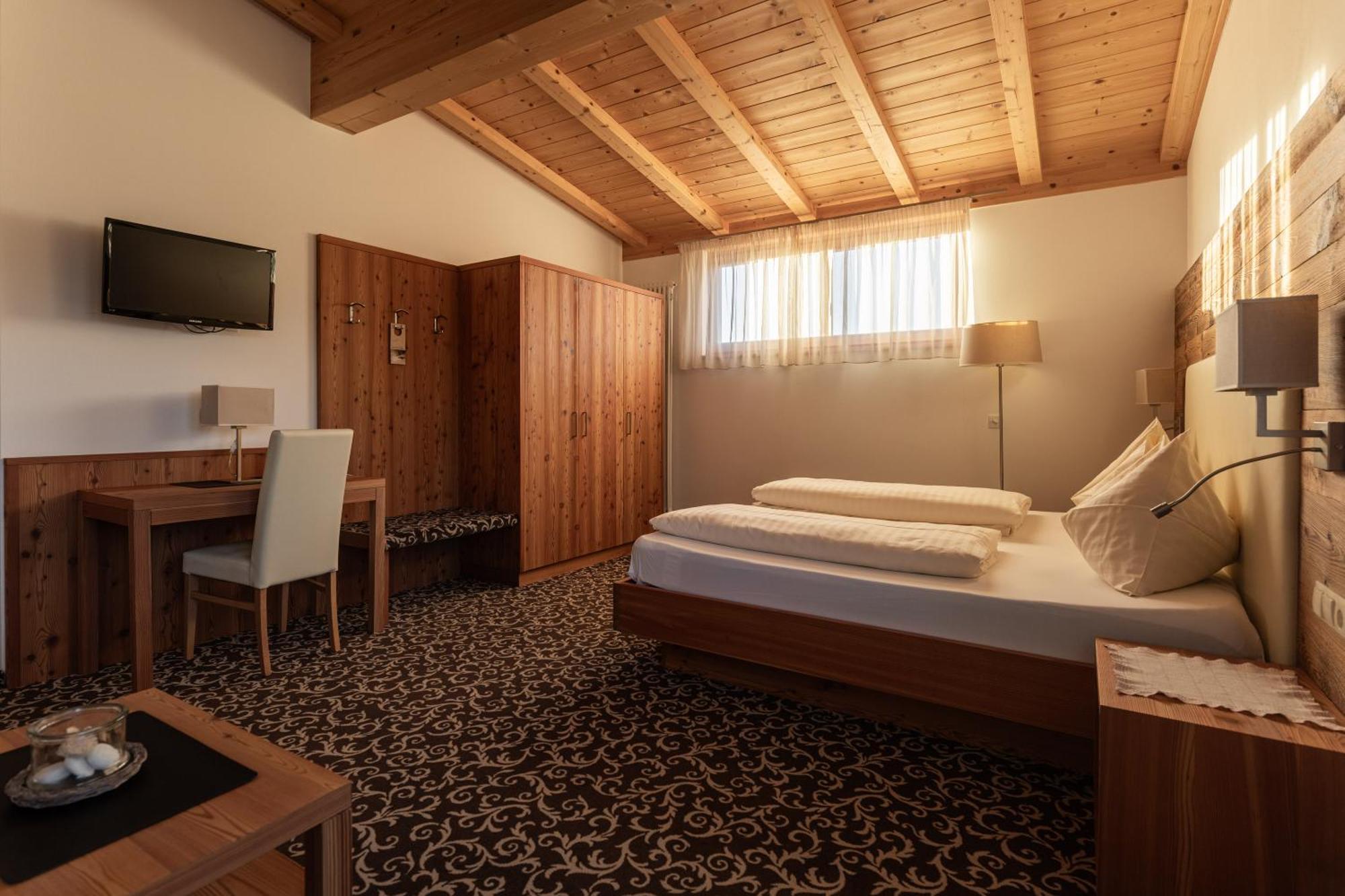 Garni Jasmin Bed & Breakfast Castelrotto Luaran gambar
